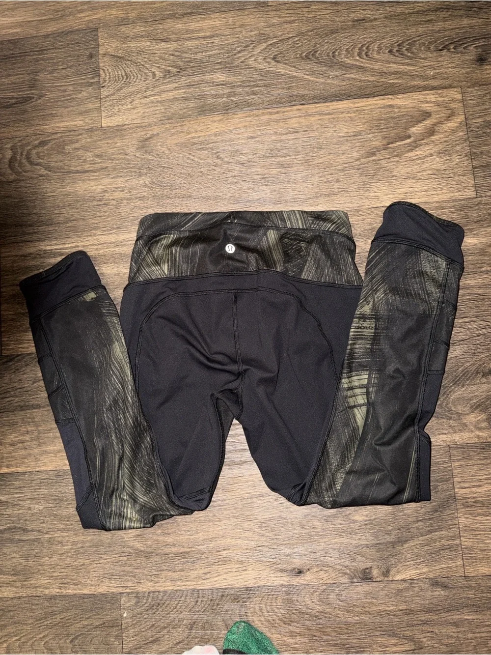 Lululemon Fresh Mesh Run Crop Leggings 4 With Side Pockets Abstract Green Black
